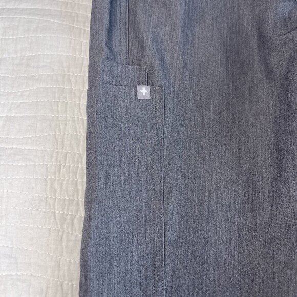 Figs Technical Collection Cargo Scrub Pants Straight Leg Gray SZ S Pockets - Picture 4 of 9